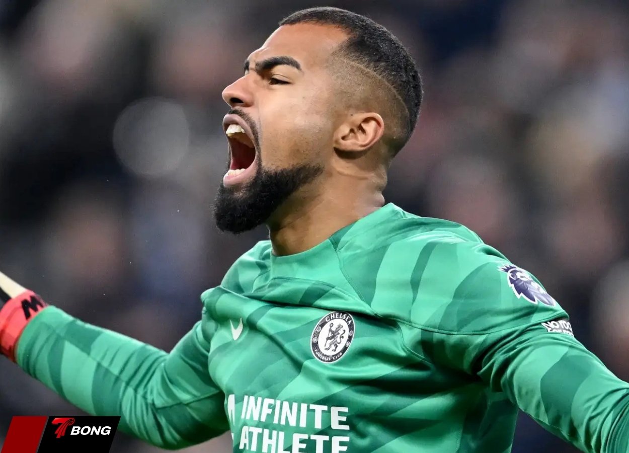 Thủ thành Robert Sanchez và những pha xử lý thiếu an toàn